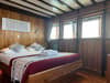 Amira liveaboard new 33