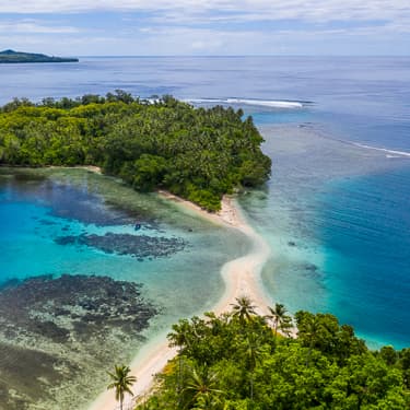 Reliable surf breaks in remote destinations Image
