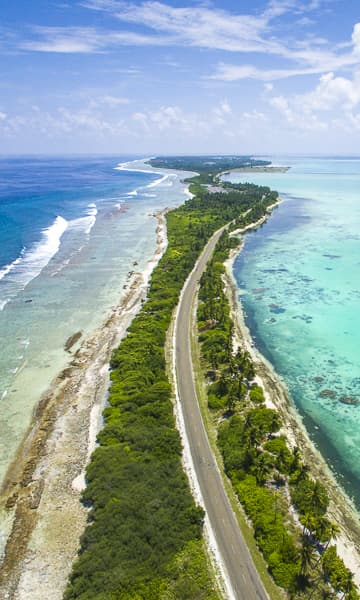 https://www.zubludiving.com/images/Maldives/Addu-Atoll/Maldives-Addu-Scuba-Diving-Portait.jpg