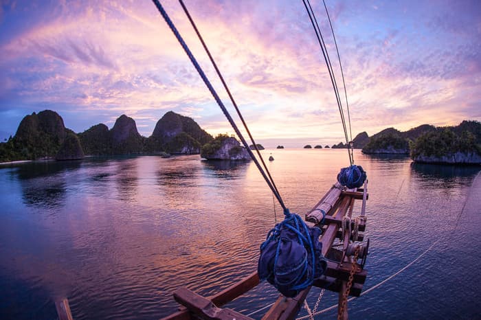The best liveaboards in Raja Ampat