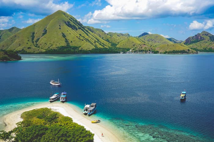 World’s best affordable liveaboards