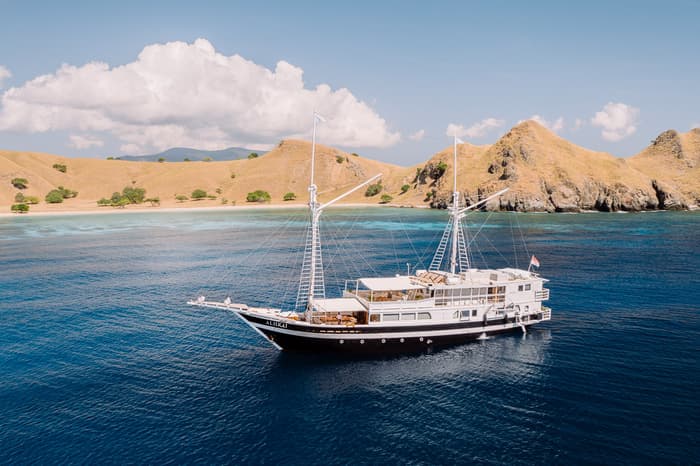 Best charter yacht itineraries in Indonesia