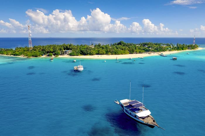 Diving the Maldives on a budget