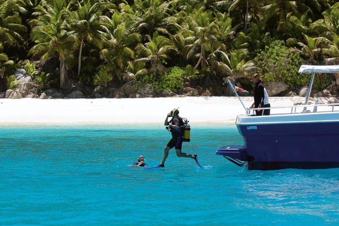 Where is the best scuba diving in Mahe, Seychelles?