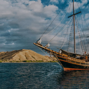 Nataraja How To Charter A Private Yacht Banner