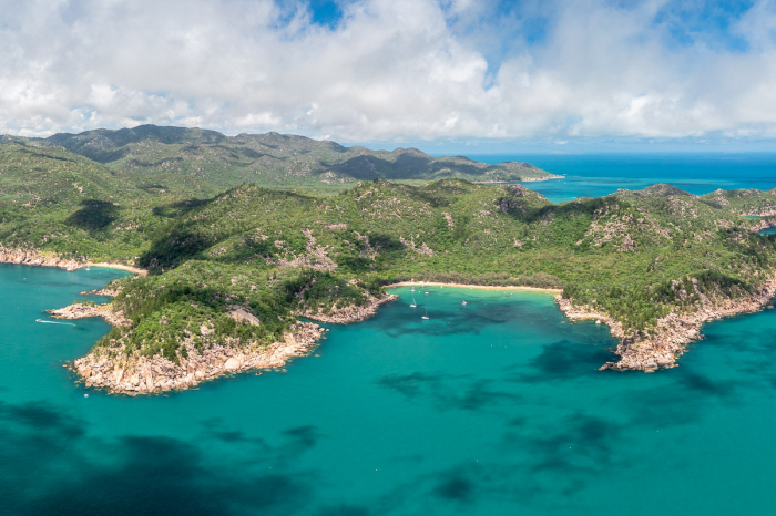 Townsville Magntic Island Yongala Scuba Diving