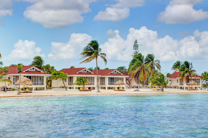 Blackbird Caye Resort Belize