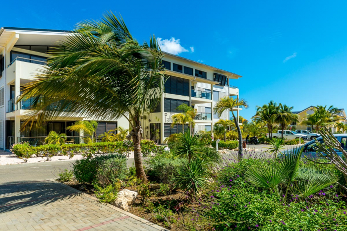 Delfins Beach Resort Bonaire 11