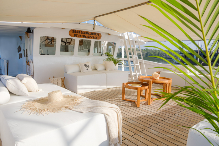Aliikai Charter Yacht Indonesia 2