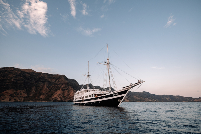 Aliikai Charter Yacht Indonesia 25