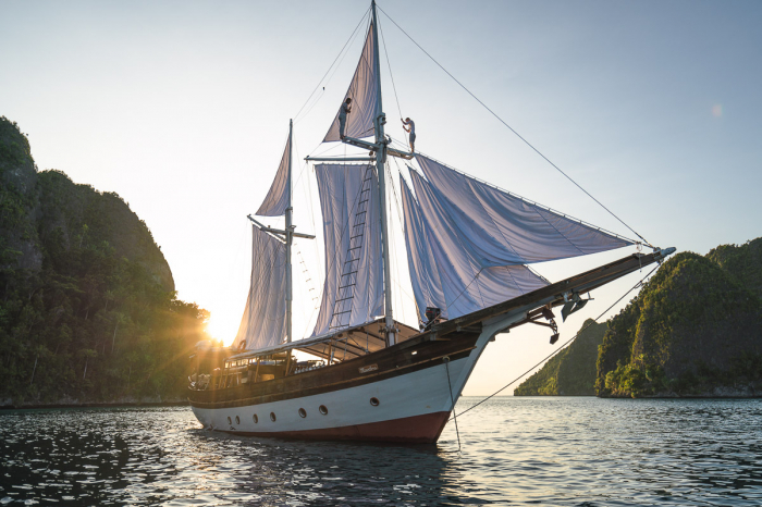 Anne Bonny Charter Yacht