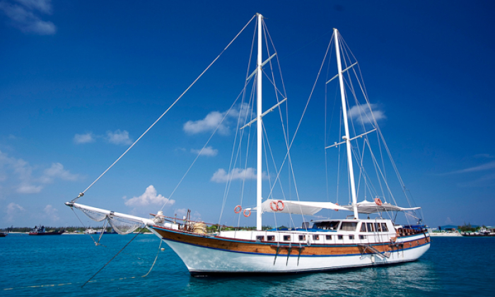 Felicity Charter Yacht Maldives Thumb