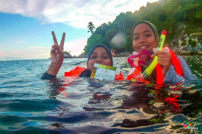 Fuze Ecoteer - Coral surveys while snorkeling
