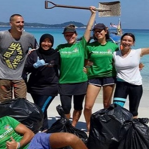 Fuze Ecoteer - Beach clean up