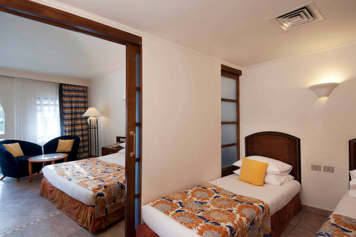 Reef Oasis Beach Resort 24