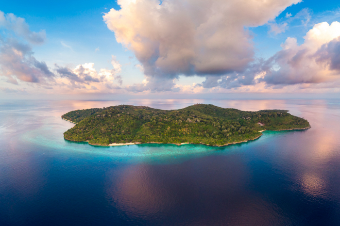 Banda Sea Forgotten Islands Indonesia 5