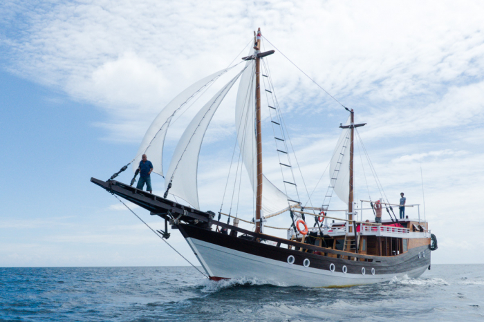 Akomo Isseki Liveaboard Indonesia 5