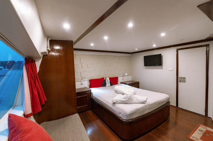 Almonda Liveaboard 5