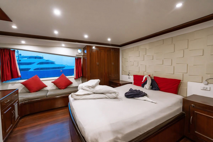 Almonda Liveaboard 7