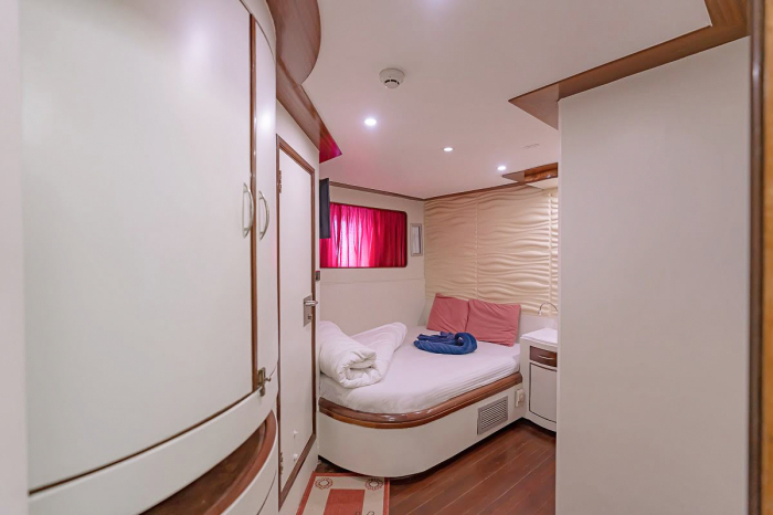 Almonda Liveaboard 9