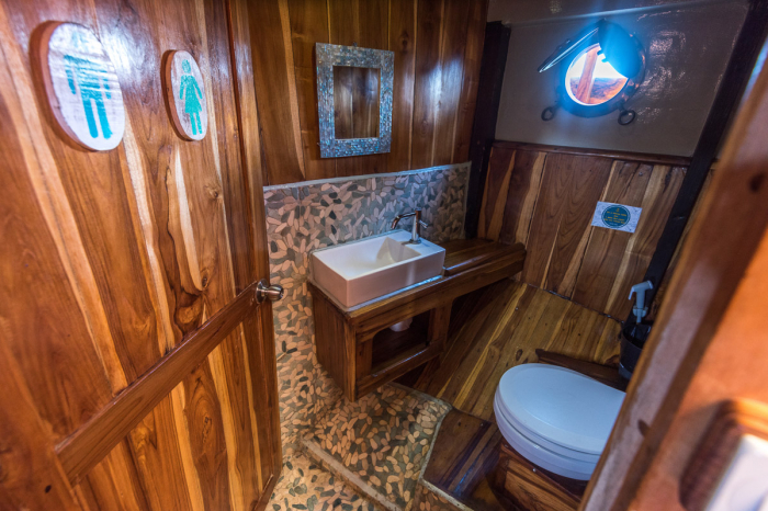 Amalia Liveaboard 17