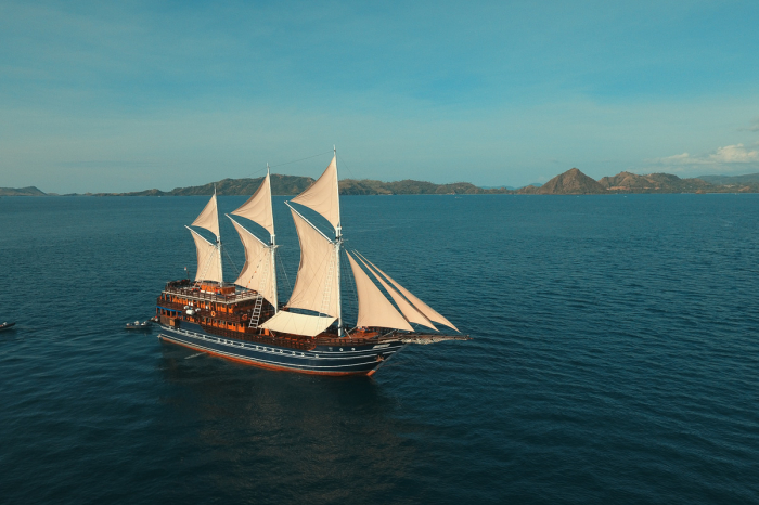 Amira Liveaboard Indonesia 18