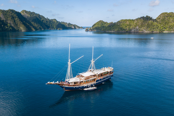 Aurora Liveaboard Indonesia