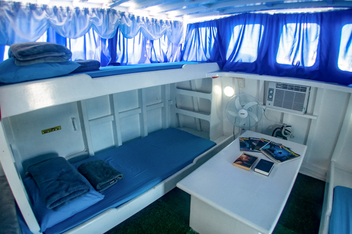 Del Agos Liveaboard 12