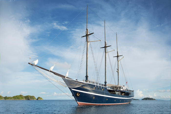 Dewi Nusantara Liveaboard Indonesia 10