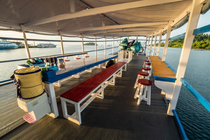 Epica Liveaboard 8