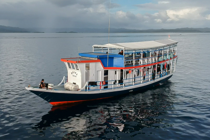 Epica Liveaboard 12