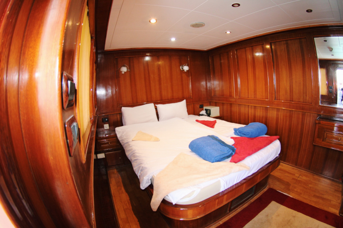 Gelen Liveaboard 15