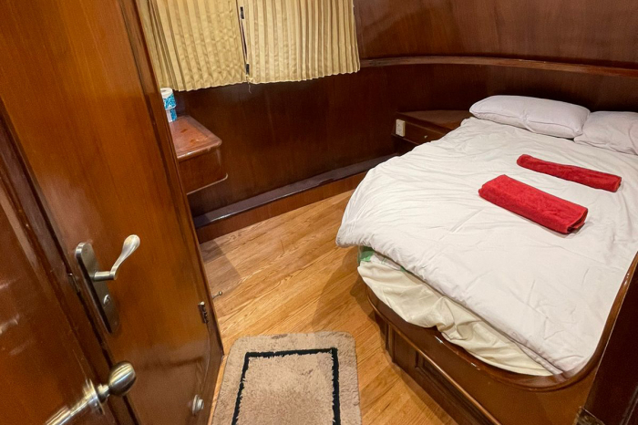 Gelen Liveaboard 16