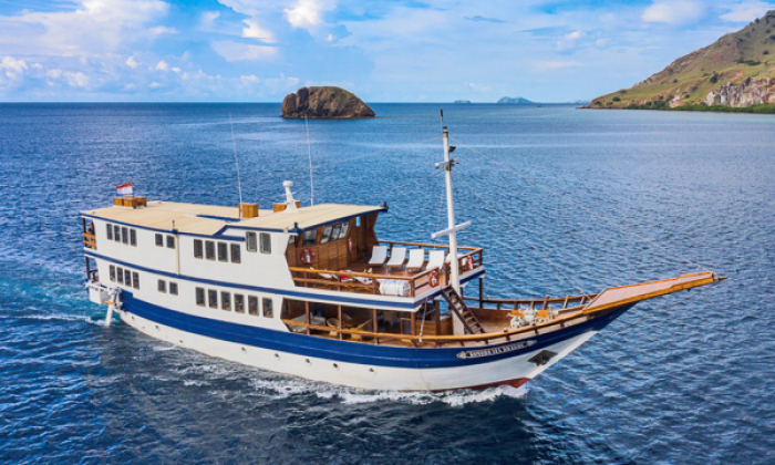 Komodo Sea Dragon Liveaboard Thumb