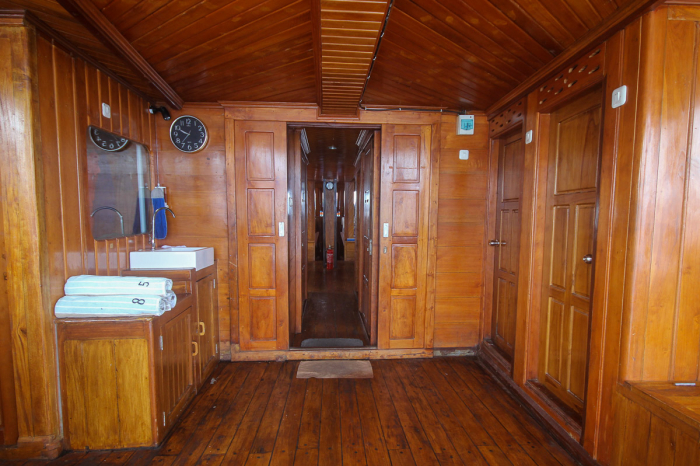 Lady Denok Liveaboard Indonesia 16