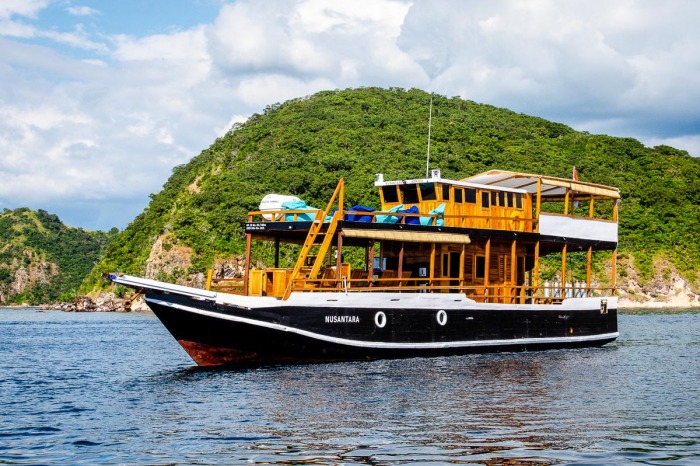 Nusantara Mikumba Liveaboard Komodo