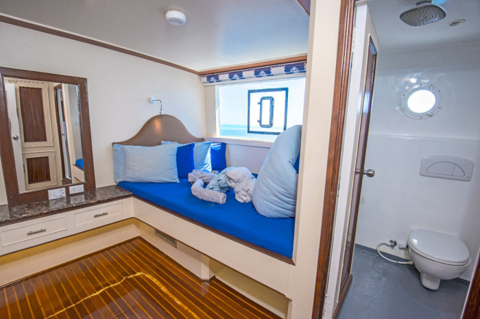 Dolce Vita Liveaboard 22