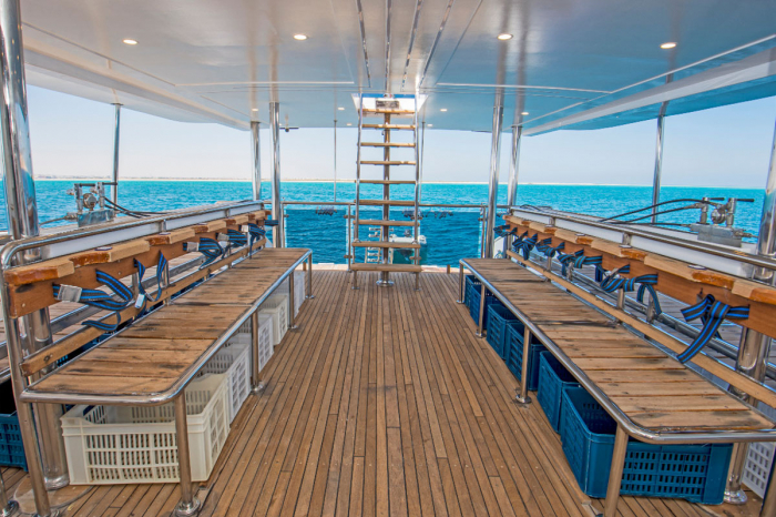 Dolce Vita Liveaboard 30