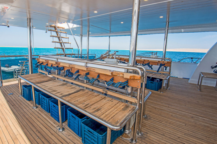 Dolce Vita Liveaboard 32