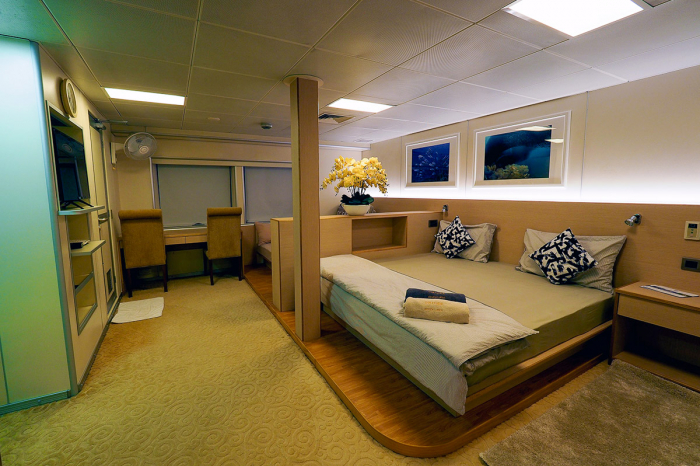 Solitude Adventurer Liveaboard 6