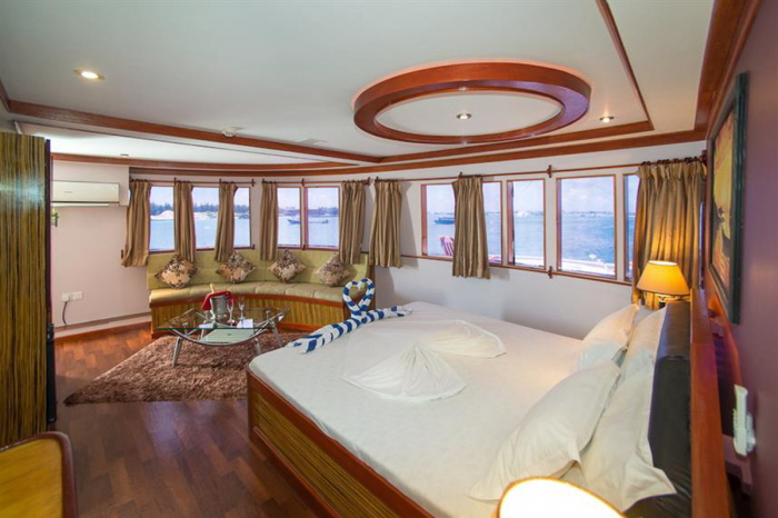 Sunseeker Liveaboard 15