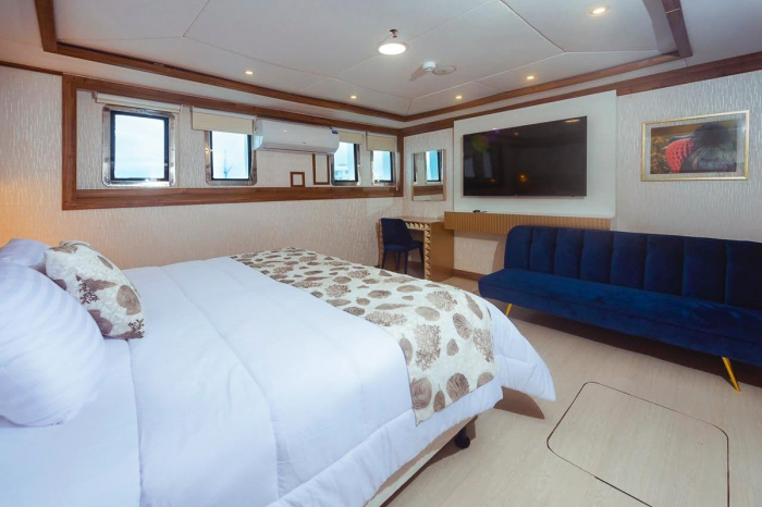 Tiburon Explorer Galapagos Liveaboard 14