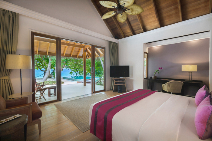 Dusit Thani Maldives 32