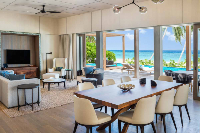 The St Regis Maldives Vommuli Resort 37