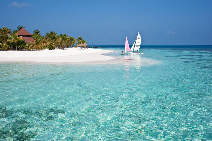 Diamonds Athuruga Maldives 6