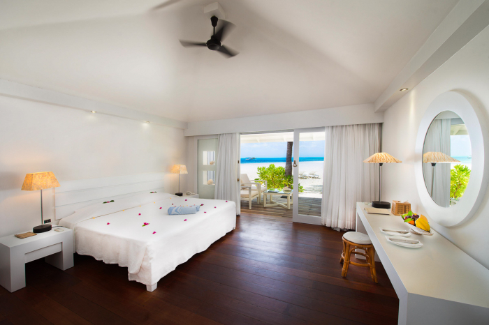 Diamonds Athuruga Maldives 17