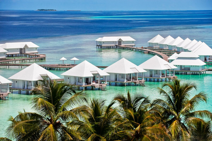 Diamonds Athuruga Maldives