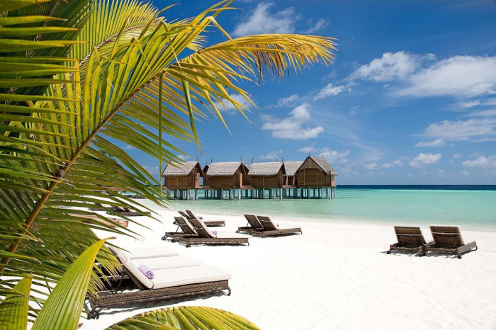 Constance Moofushi Maldives 17