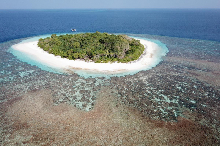 White Sand Dhigurah 09