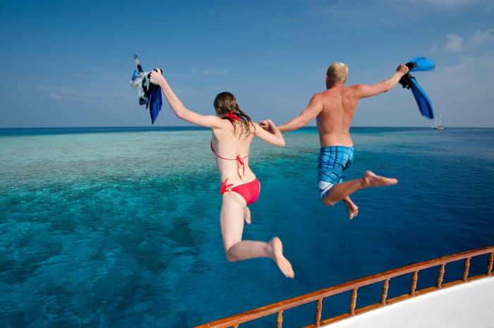 Maldives Vaavu Snorkelers